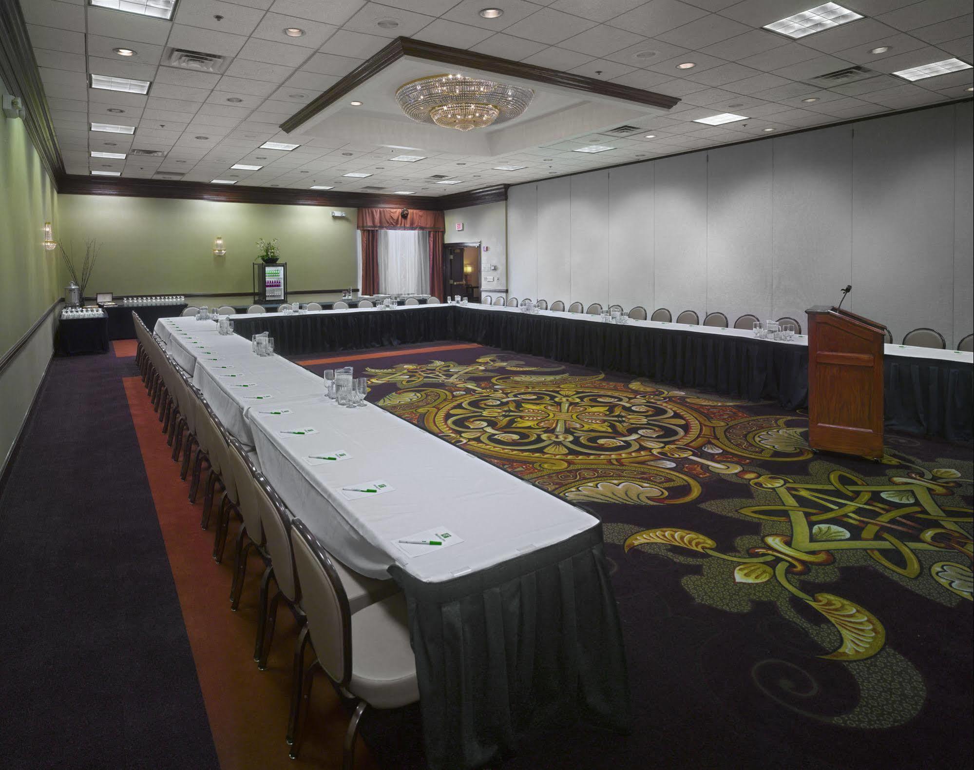 Holiday Inn Youngstown-South - Boardman By Ihg Екстер'єр фото